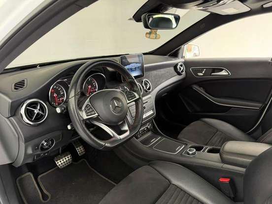 MERCEDES-BENZ-GLA 250-2018