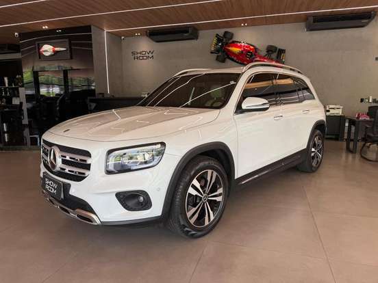 MERCEDES-BENZ-GLB 200-2021