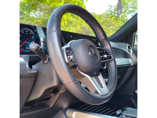 MERCEDES-BENZ-GLB 200-2021