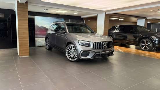 MERCEDES-BENZ-GLB 35 AMG-2024