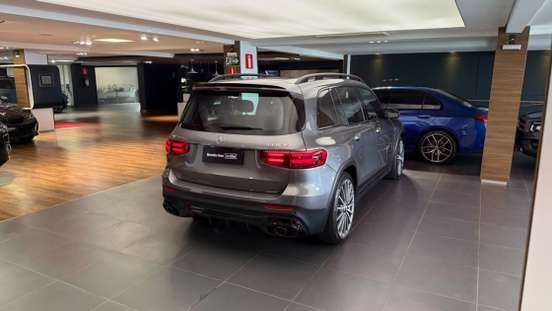 MERCEDES-BENZ-GLB 35 AMG-2024