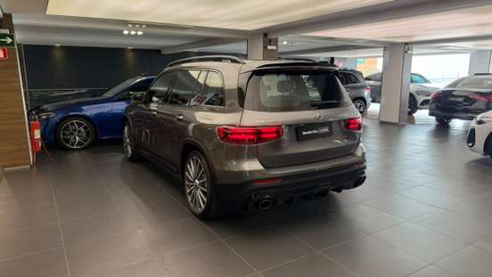 MERCEDES-BENZ-GLB 35 AMG-2024