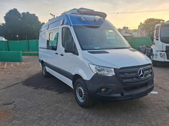 MERCEDES-BENZ-SPRINTER-2023