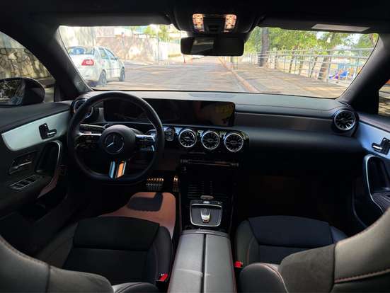 MERCEDES-BENZ-CLA 200-2024