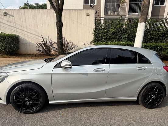 MERCEDES-BENZ-CLASSE A-1.6 200 TURBO STYLE GASOLINA 4P AUTOMATIZADO MERCEDES-BENZ-CLASSE A-2014