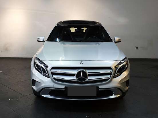 MERCEDES-BENZ-GLA 200-2015