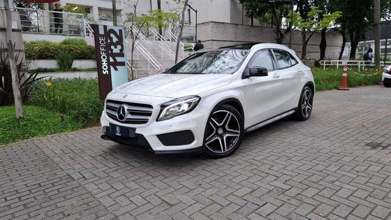 MERCEDES-BENZ GLA 250 2.0 16V TURBO GASOLINA SPORT 4P AUTOMÁTICO