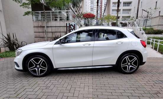 MERCEDES-BENZ-GLA 250-2016