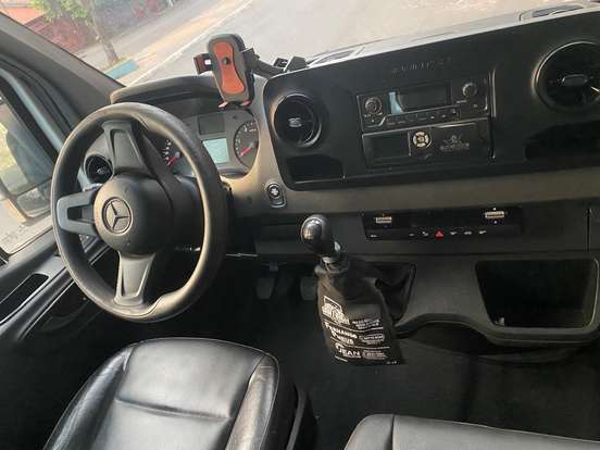 MERCEDES-BENZ-SPRINTER-2021