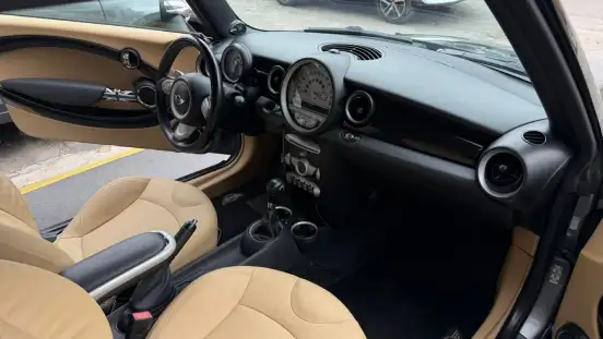 MINI-COOPER-2011