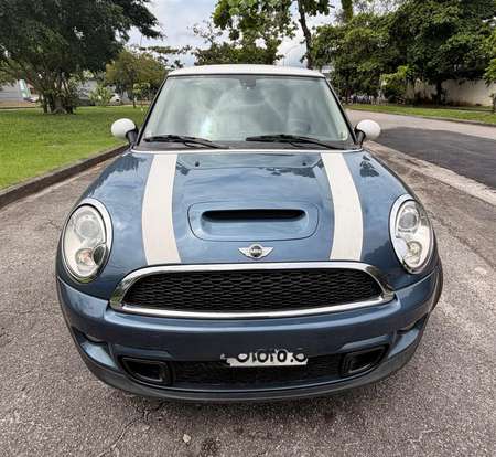 MINI-COOPER-2010