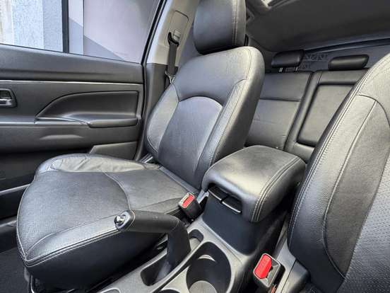 MITSUBISHI-ASX-2012