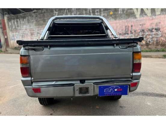 MITSUBISHI-L200-2002