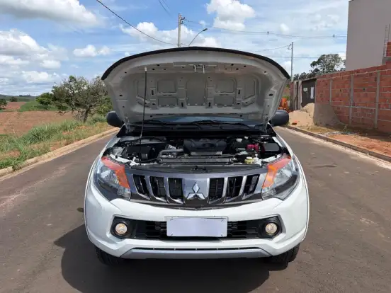 MITSUBISHI-L200 TRITON-2024