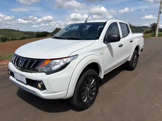 MITSUBISHI-L200 TRITON-2.4 16V TURBO DIESEL OUTDOOR GLX CD 4X4 MANUAL MITSUBISHI-L200 TRITON-2024