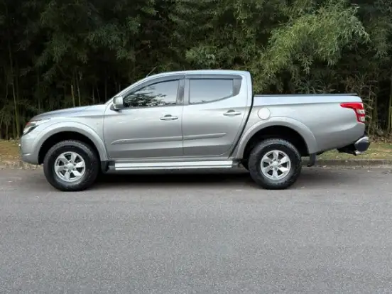 MITSUBISHI-L200 TRITON-2.4 16V TURBO DIESEL SPORT GLS CD 4P 4X4 AUTOMÁTICO MITSUBISHI-L200 TRITON-2018