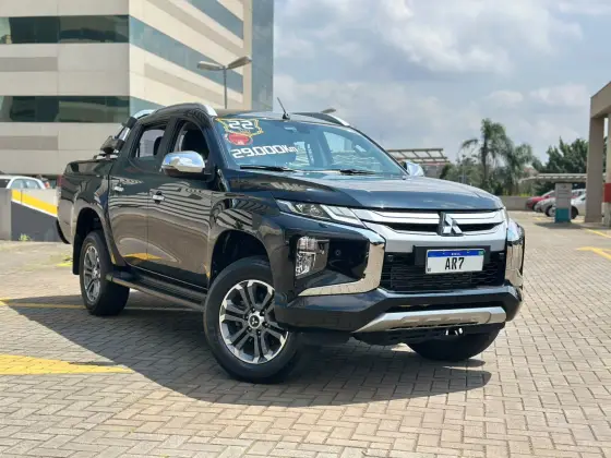 MITSUBISHI L200 TRITON 2.4 16V TURBO DIESEL SPORT HPE-S CD 4P 4X4 AUTOMÁTICO