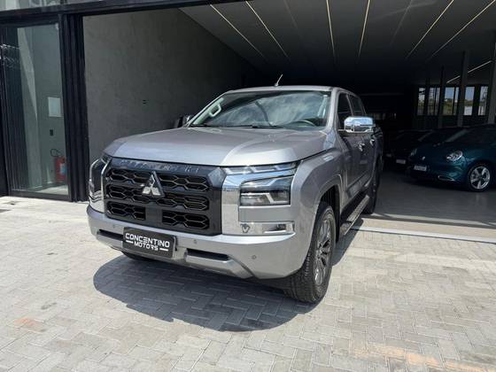 MITSUBISHI L200 TRITON 2.4 16V TURBO DIESEL SPORT HPE CD 4P 4X4 AUTOMÁTICO