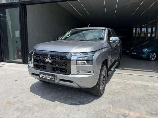 MITSUBISHI-L200 TRITON-2.4 16V TURBO DIESEL SPORT HPE CD 4P 4X4 AUTOMÁTICO MITSUBISHI-L200 TRITON-2025