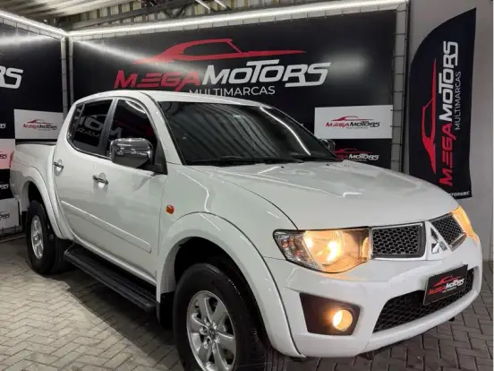 MITSUBISHI-L200 TRITON-3.5 HPE 4X4 CD V6 24V FLEX 4P AUTOMÁTICO MITSUBISHI-L200 TRITON-2012