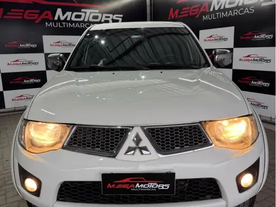 MITSUBISHI-L200 TRITON-3.5 HPE 4X4 CD V6 24V FLEX 4P AUTOMÁTICO MITSUBISHI-L200 TRITON-2012