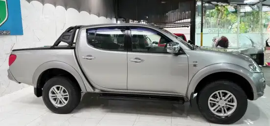 MITSUBISHI-L200 TRITON-3.5 HPE 4X4 CD V6 24V FLEX 4P AUTOMÁTICO MITSUBISHI-L200 TRITON-2014