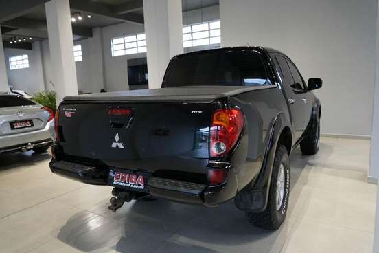 MITSUBISHI-L200 TRITON-3.2 HPE 4X4 CD 16V TURBO INTERCOOLER DIESEL 4P AUTOMÁTICO MITSUBISHI-L200 TRITON-2009