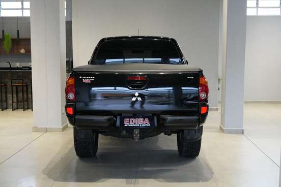 MITSUBISHI-L200 TRITON-3.2 HPE 4X4 CD 16V TURBO INTERCOOLER DIESEL 4P AUTOMÁTICO MITSUBISHI-L200 TRITON-2009