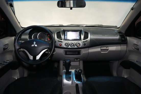 MITSUBISHI-L200 TRITON-2009