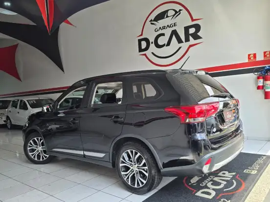 MITSUBISHI-OUTLANDER-2015