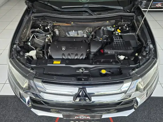 MITSUBISHI-OUTLANDER-2.0 16V GASOLINA 4P AUTOMÁTICO MITSUBISHI-OUTLANDER-2015