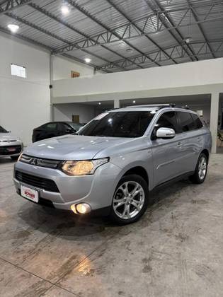 MITSUBISHI OUTLANDER 3.0 GT 4X4 V6 24V GASOLINA 4P AUTOMÁTICO