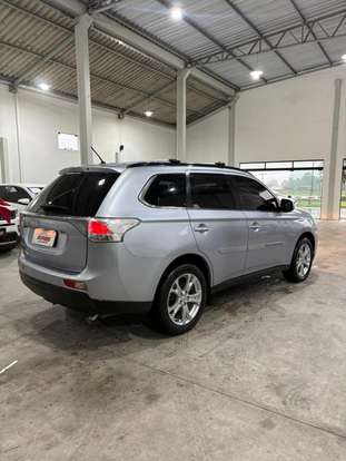 MITSUBISHI-OUTLANDER-3.0 GT 4X4 V6 24V GASOLINA 4P AUTOMÁTICO MITSUBISHI-OUTLANDER-2014