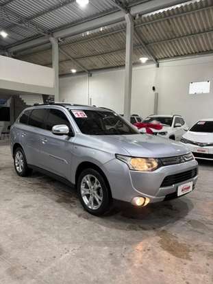 MITSUBISHI-OUTLANDER-3.0 GT 4X4 V6 24V GASOLINA 4P AUTOMÁTICO MITSUBISHI-OUTLANDER-2014