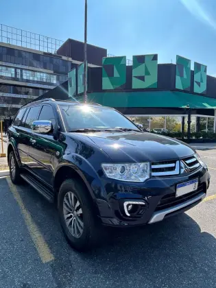 MITSUBISHI PAJERO DAKAR 3.2 HPE 4X4 7 LUGARES 16V TURBO INTERCOOLER DIESEL 4P AUTOMÁTICO