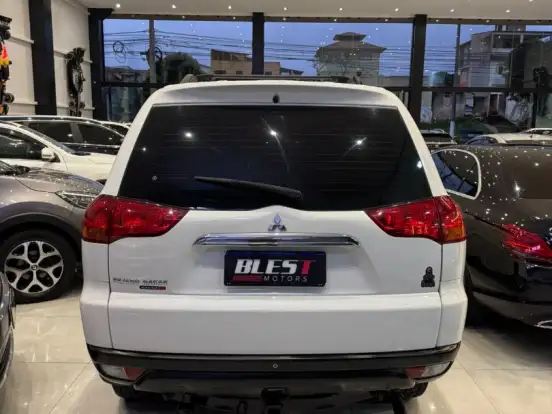 MITSUBISHI-PAJERO DAKAR-3.2 HPE 4X4 7 LUGARES 16V TURBO INTERCOOLER DIESEL 4P AUTOMÁTICO MITSUBISHI-PAJERO DAKAR-2011