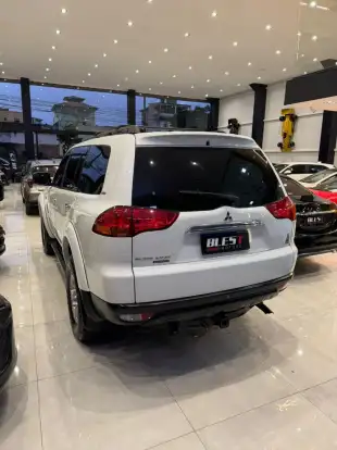 MITSUBISHI-PAJERO DAKAR-2011