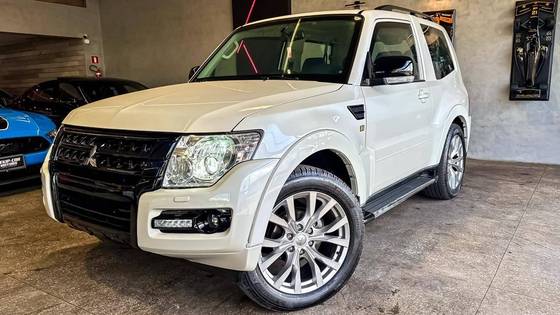 MITSUBISHI PAJERO FULL 3.2 HPE 4X4 16V DIESEL 2P AUTOMÁTICO