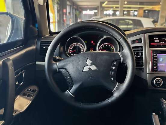 MITSUBISHI-PAJERO FULL-3.2 HPE 4X4 16V DIESEL 2P AUTOMÁTICO MITSUBISHI-PAJERO FULL-2014