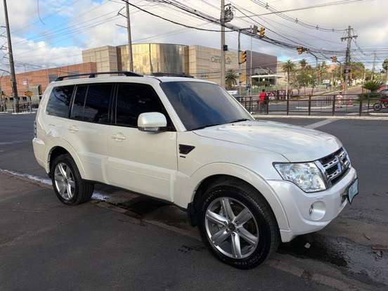 MITSUBISHI-PAJERO FULL-3.2 HPE 4X4 16V TURBO INTERCOOLER DIESEL 4P AUTOMÁTICO MITSUBISHI-PAJERO FULL-2014