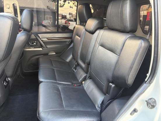 MITSUBISHI-PAJERO FULL-2014