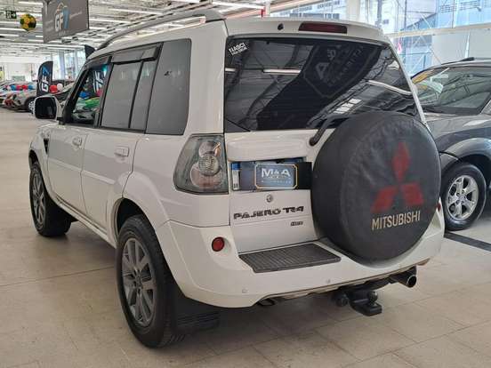 MITSUBISHI-PAJERO TR4-2.0 4X2 16V 140CV FLEX 4P AUTOMÁTICO MITSUBISHI-PAJERO TR4-2012