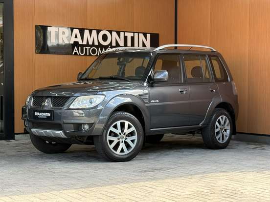 MITSUBISHI-PAJERO TR4-2.0 4X4 16V 140CV FLEX 4P AUTOMÁTICO MITSUBISHI-PAJERO TR4-2012
