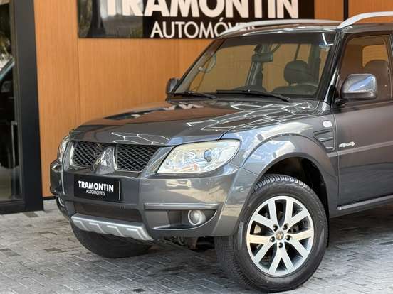 MITSUBISHI-PAJERO TR4-2.0 4X4 16V 140CV FLEX 4P AUTOMÁTICO MITSUBISHI-PAJERO TR4-2012