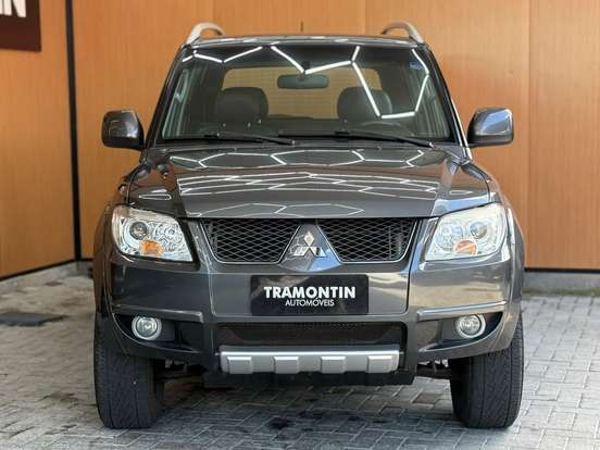 MITSUBISHI-PAJERO TR4-2012