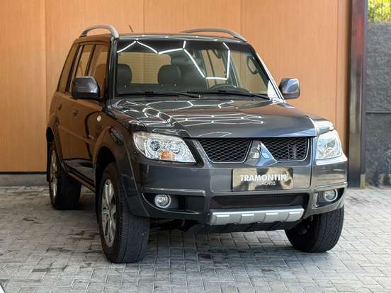 MITSUBISHI-PAJERO TR4-2012