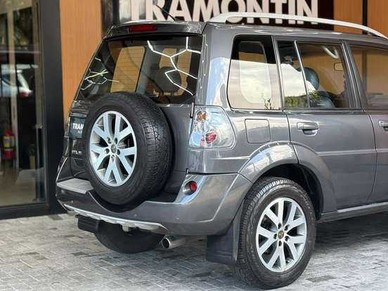 MITSUBISHI-PAJERO TR4-2012