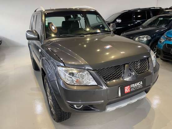 MITSUBISHI-PAJERO TR4-2.0 4X4 16V 140CV FLEX 4P AUTOMÁTICO MITSUBISHI-PAJERO TR4-2014
