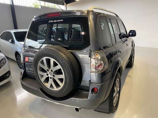 MITSUBISHI-PAJERO TR4-2.0 4X4 16V 140CV FLEX 4P AUTOMÁTICO MITSUBISHI-PAJERO TR4-2014