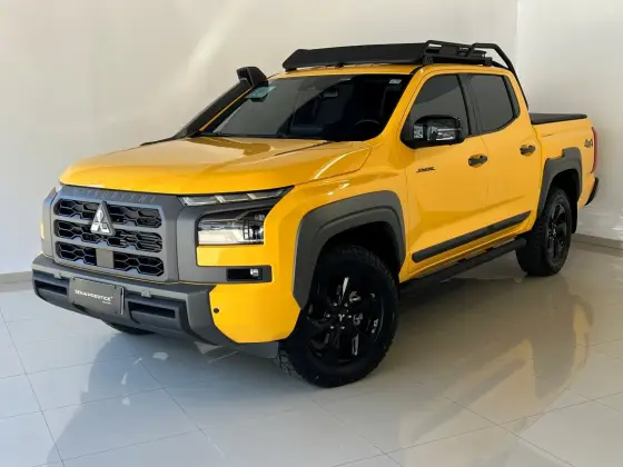 MITSUBISHI TRITON 2.4 BITURBO DIESEL CD SAVANA 4X4 AUTOMÁTICO